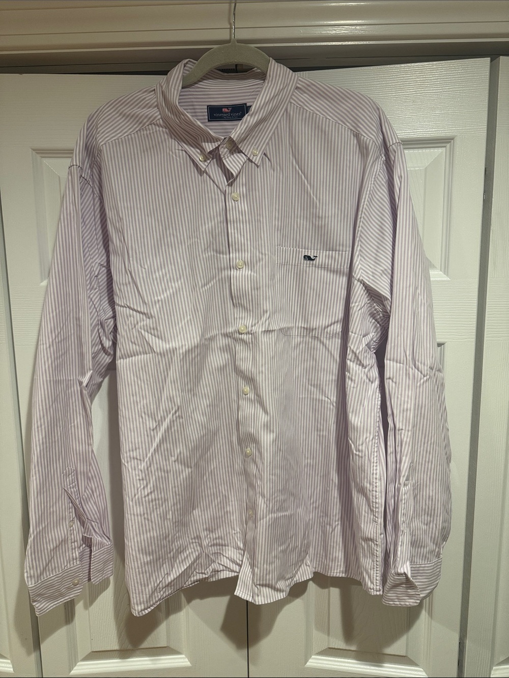 Vineyard Vines Men’s Pink and White Stripe Button-Down Shirt